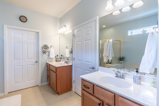 025_8459_benelli-25_892